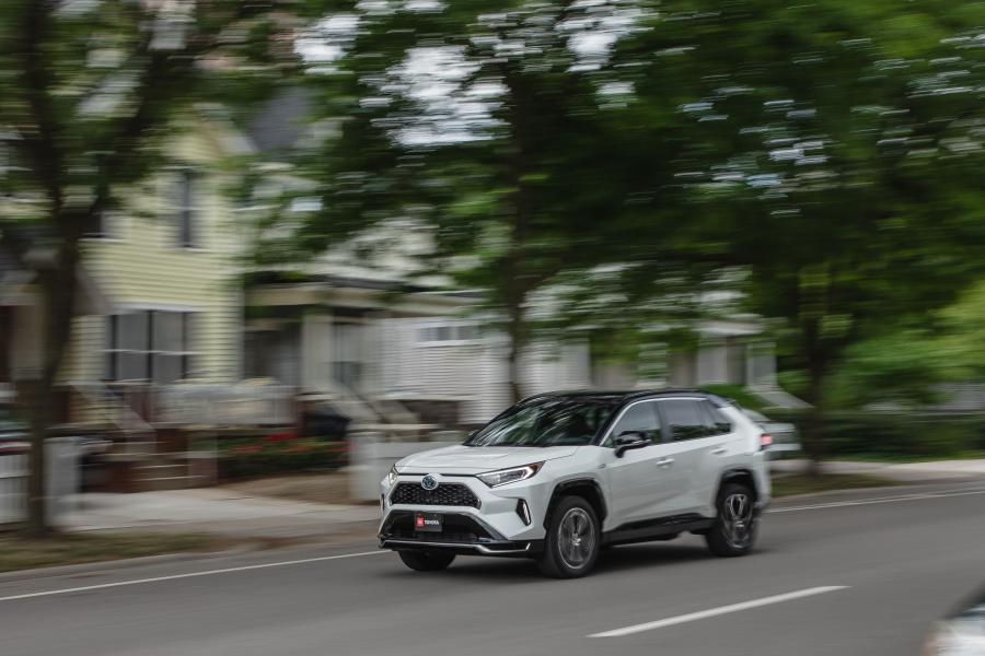  Toyota RAV4 Prime 2020 года  (NA) (фото 28 из 41)